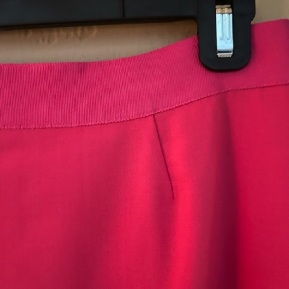 Kate Spade | Wool pencil skirt | Fuchsia | Size 6 - Picture 3 of 10